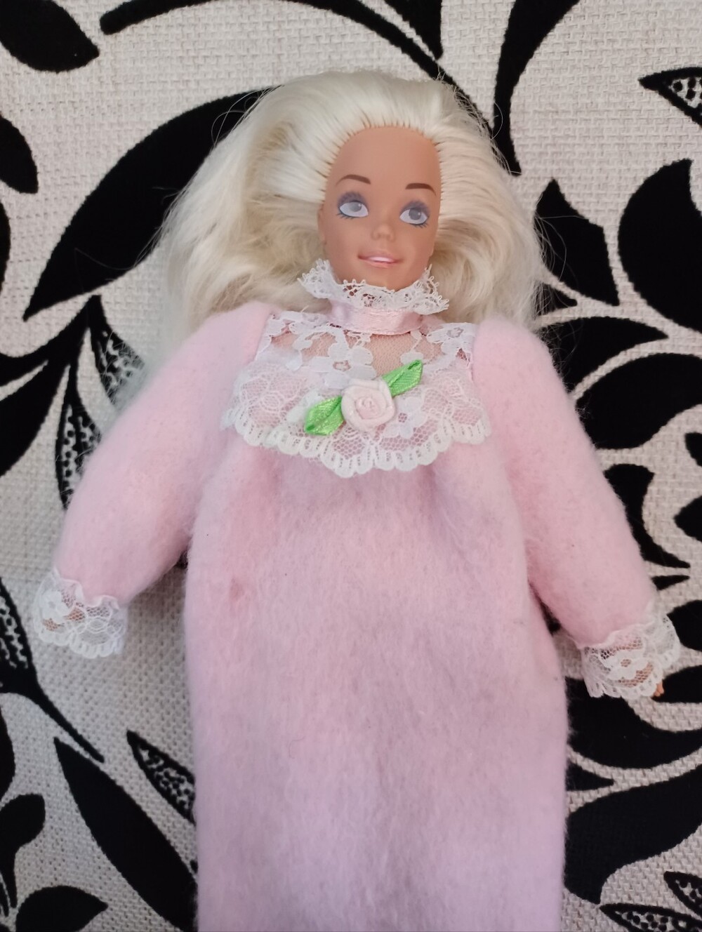 Vintage 1993 Bedtime Barbie Fashion Doll In Pink Nightgown Toy Collectible